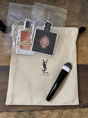 YSL Beauté Makeup Brush with Branded Drawstring Pouch & 2 Car Freshies